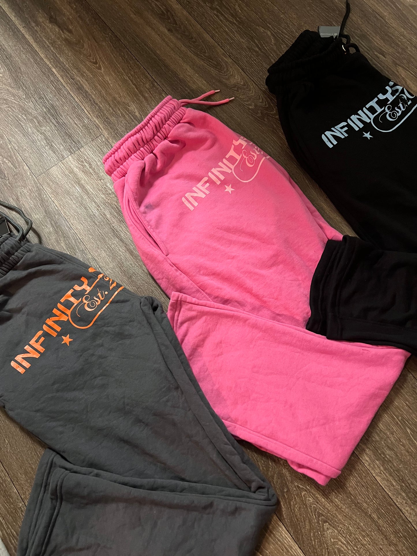23’ Infinity Dept. Sweats